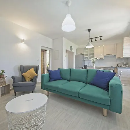 Apartament Nikica Postira