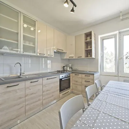 Nikica Appartement *