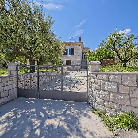 Nikica Appartement *